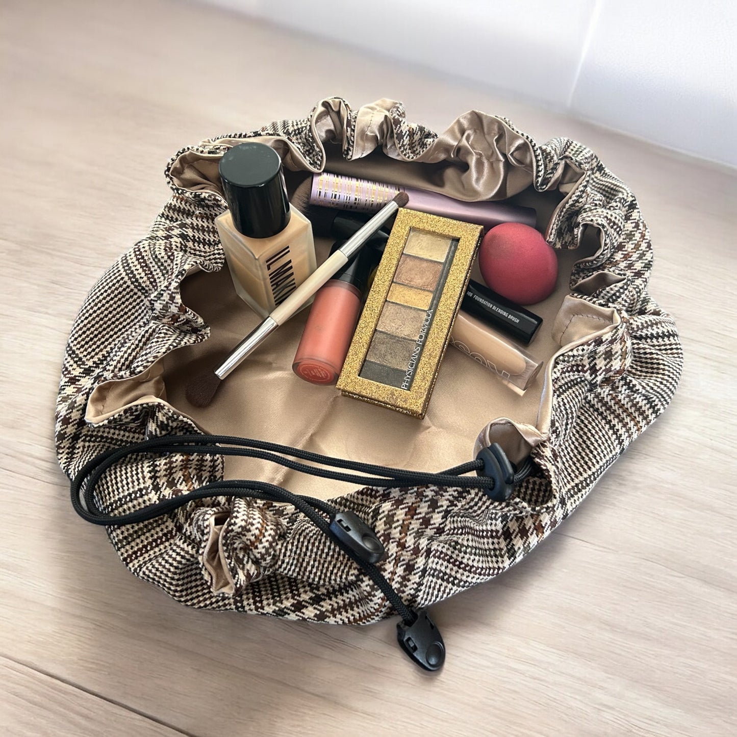 Travel Makeup Pouch with Drawstring – The Ultimate Beauty Organizer