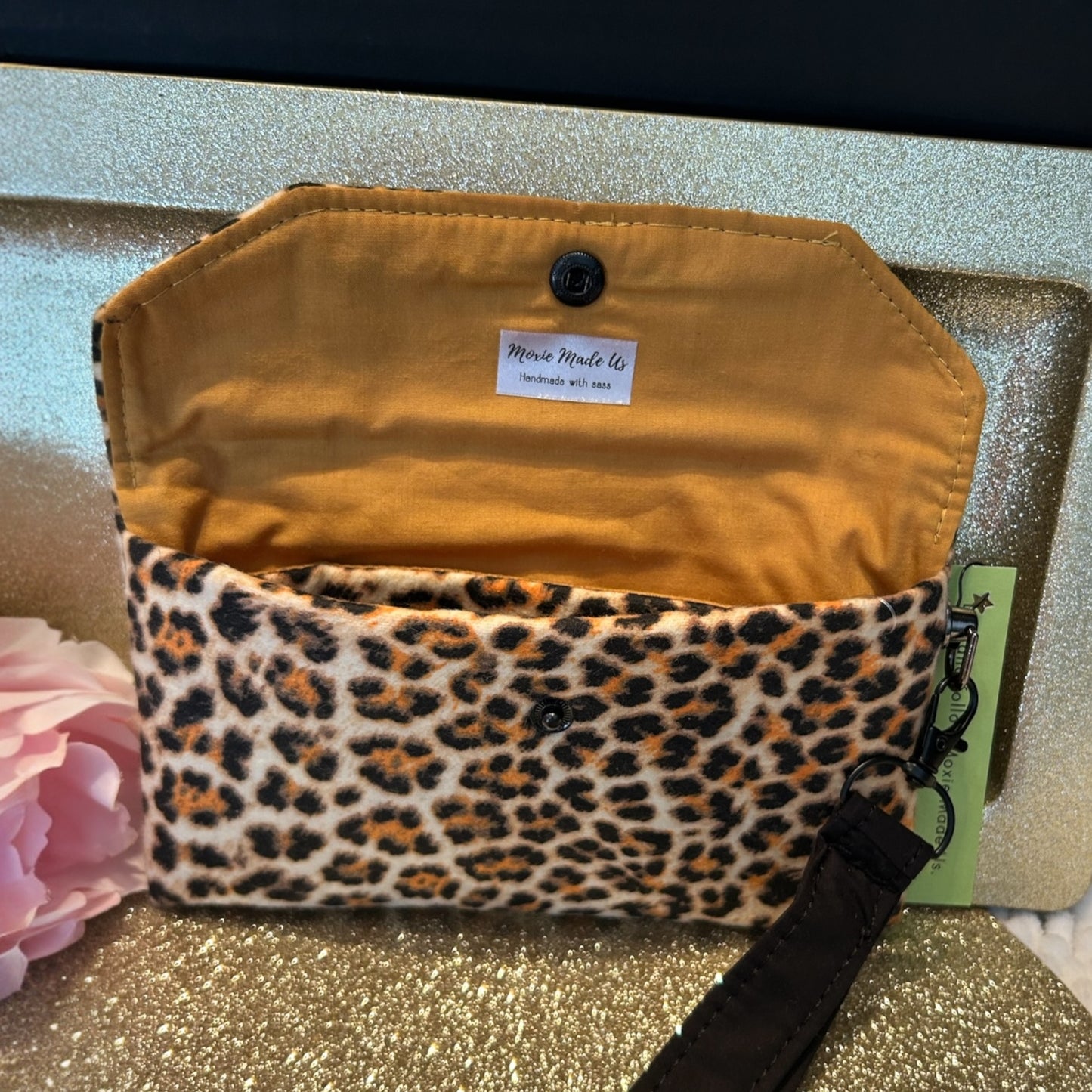 Moxie Wristlet Wallet – Stylish, Functional, and Simple - Moxie Made