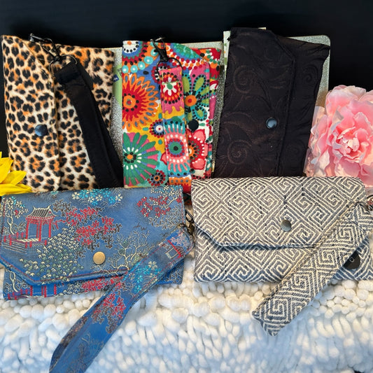 Moxie Wristlet Wallet – Stylish, Functional, and Simple - Moxie Made