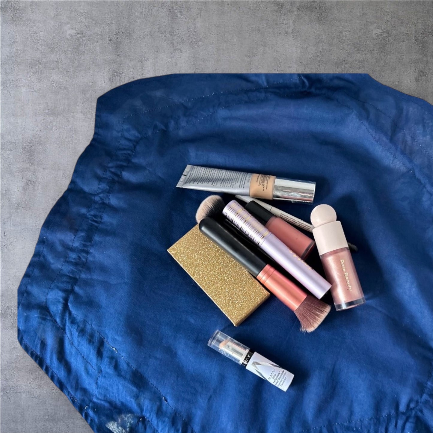 Travel Makeup Pouch with Drawstring – The Ultimate Beauty Organizer - Moxie Made