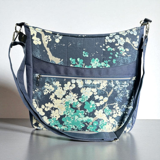 The Perfect Travel Bag – Secure, Stylish & Incredibly Organized