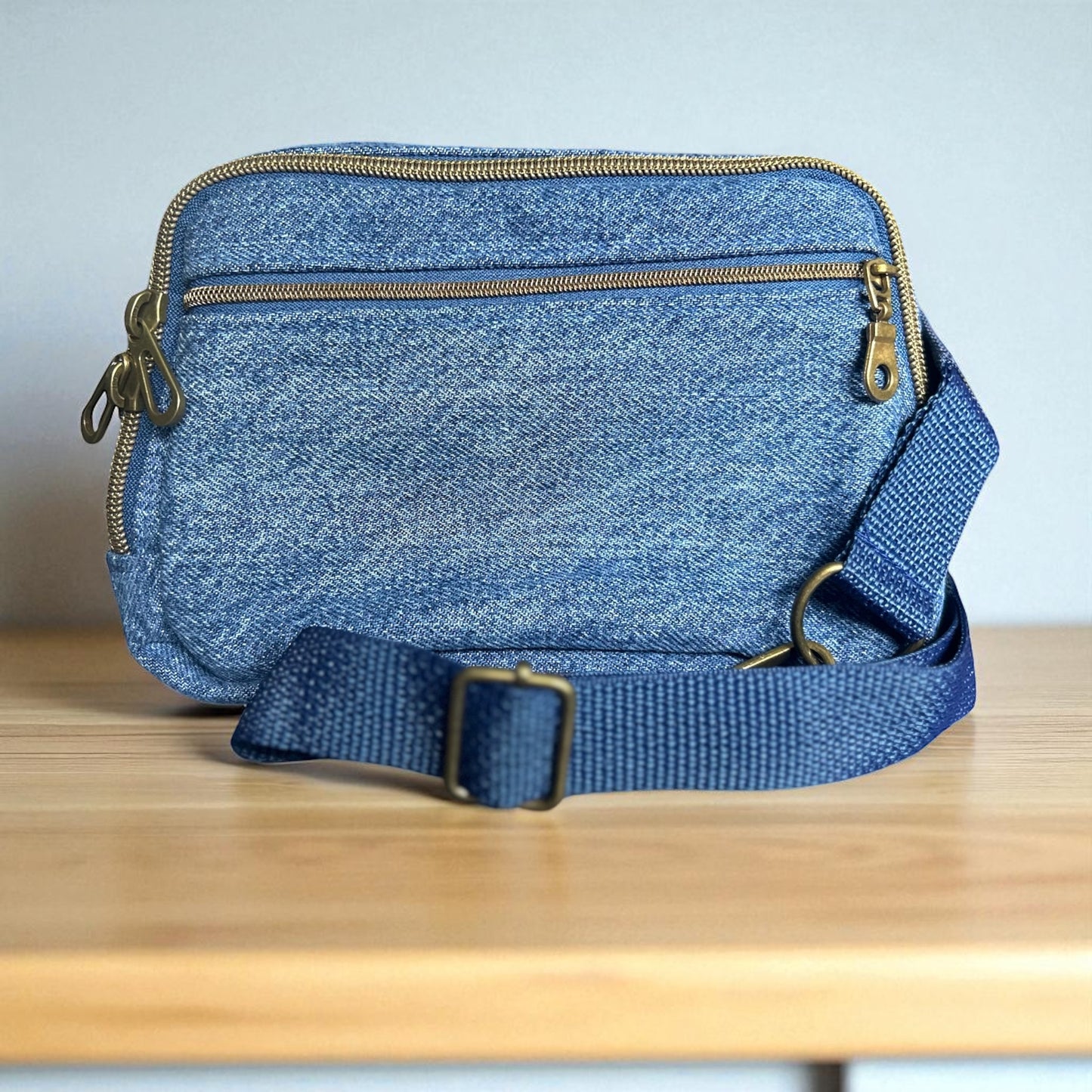 Fanny Pack Crossbody – Adjustable Belt Bag with Double Zipper & Exterior Pocket