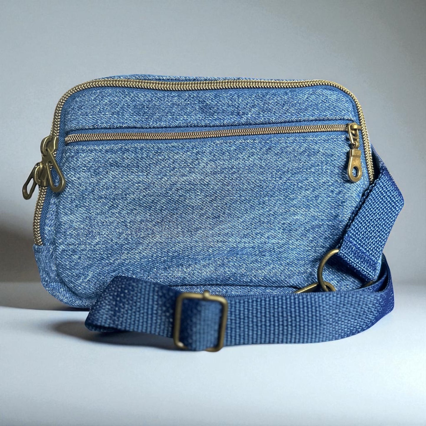 Fanny Pack Crossbody – Adjustable Belt Bag with Double Zipper & Exterior Pocket