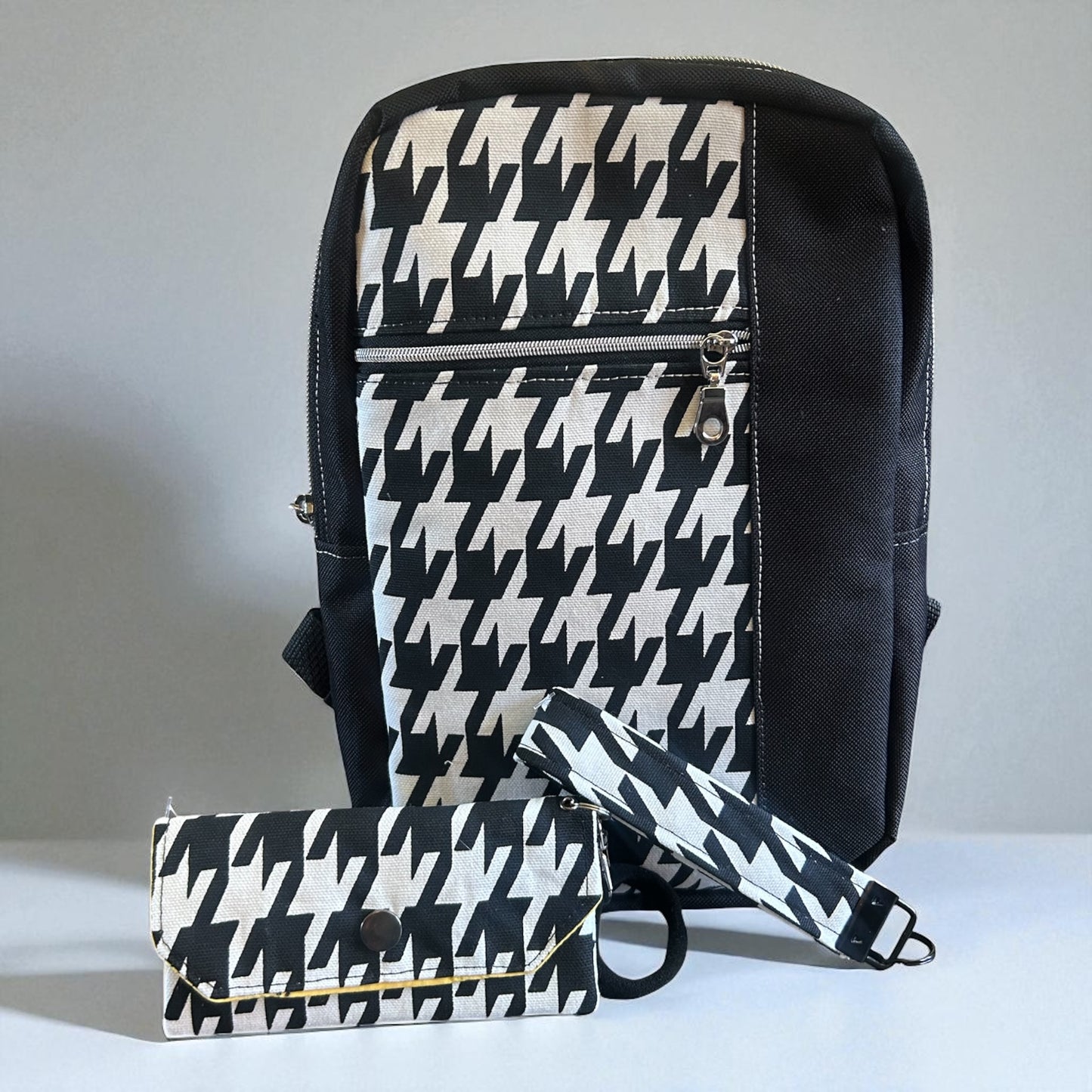 Convertible Waterproof Backpack & Crossbody – The Ultimate 2-in-1 Bag for Life on the Go